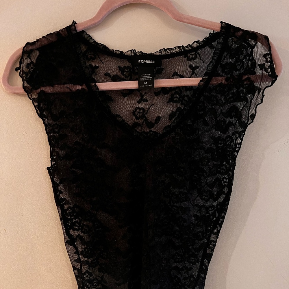 Black lace top size s